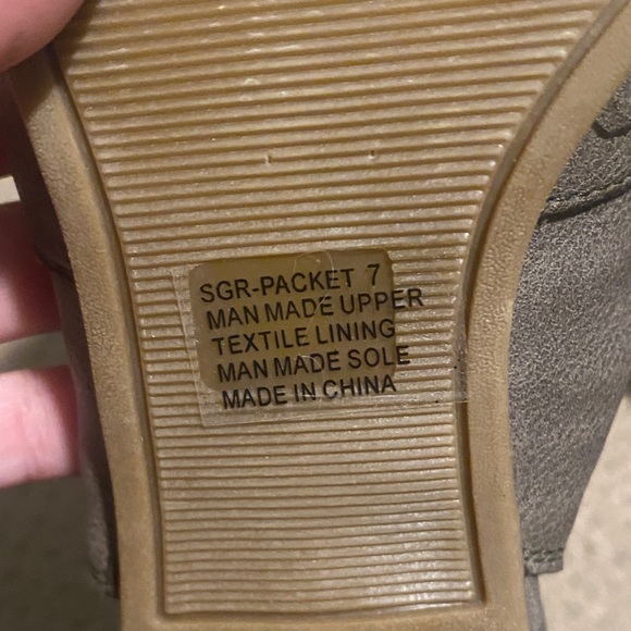 Sugar Women's Olive Sandals FREE SHIPPING - Picture 3 of 4